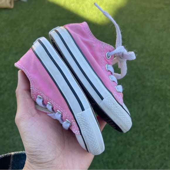 Chuck Taylor pink toddler shoes - Picture 5 of 8